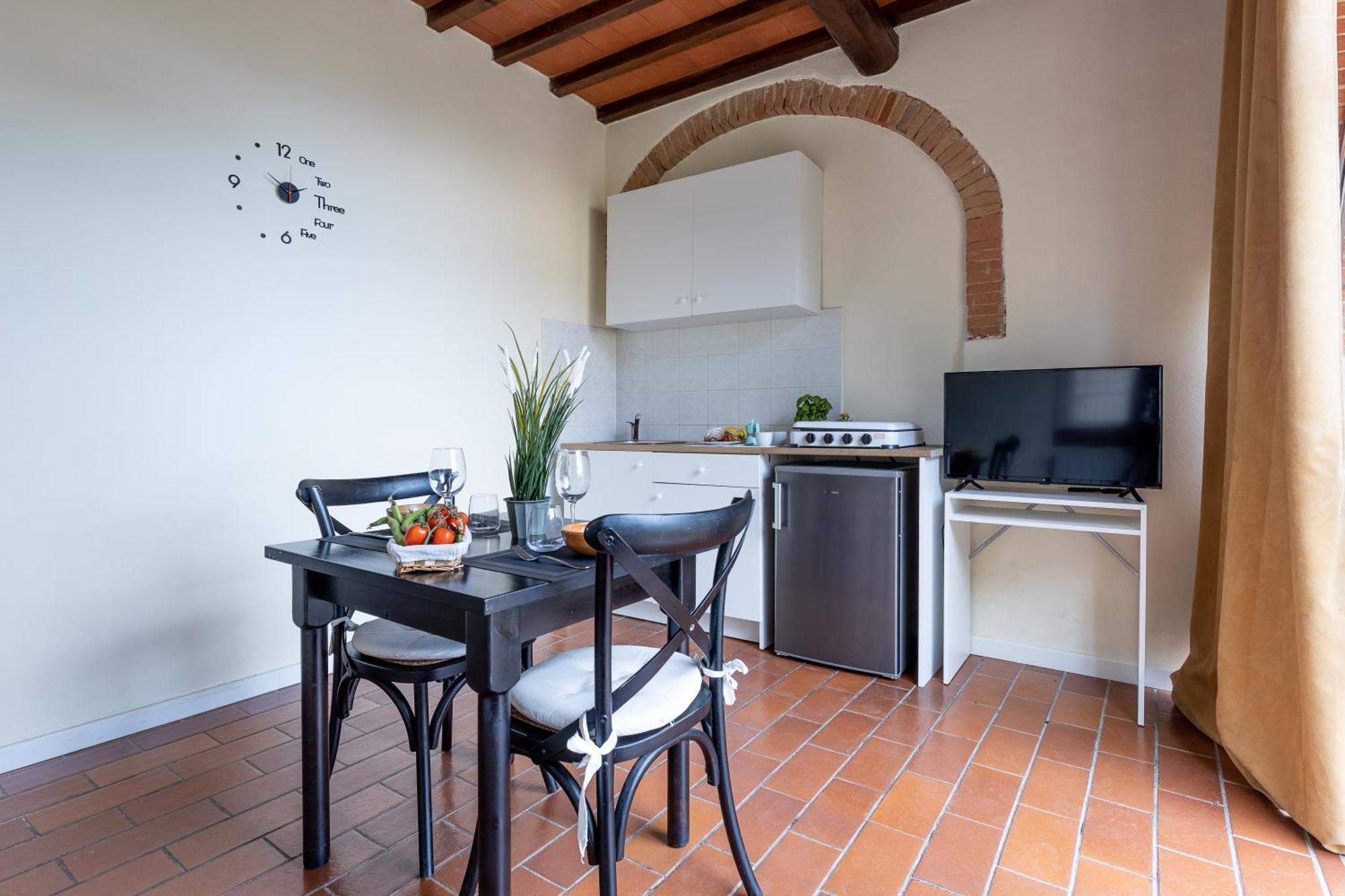 Residence Montevecchio 몬토폴리 인 발 다르노 외부 사진