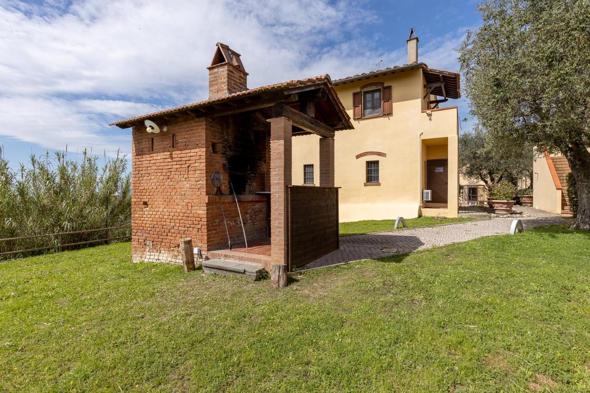 Residence Montevecchio 몬토폴리 인 발 다르노 외부 사진