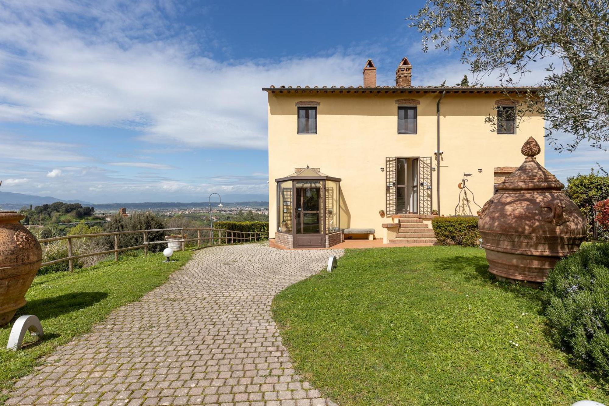 Residence Montevecchio 몬토폴리 인 발 다르노 외부 사진