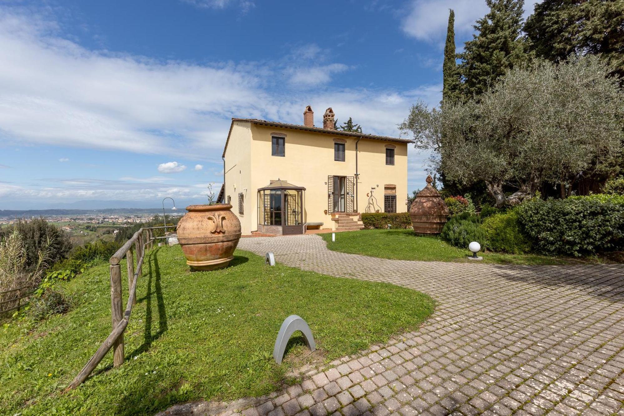 Residence Montevecchio 몬토폴리 인 발 다르노 외부 사진